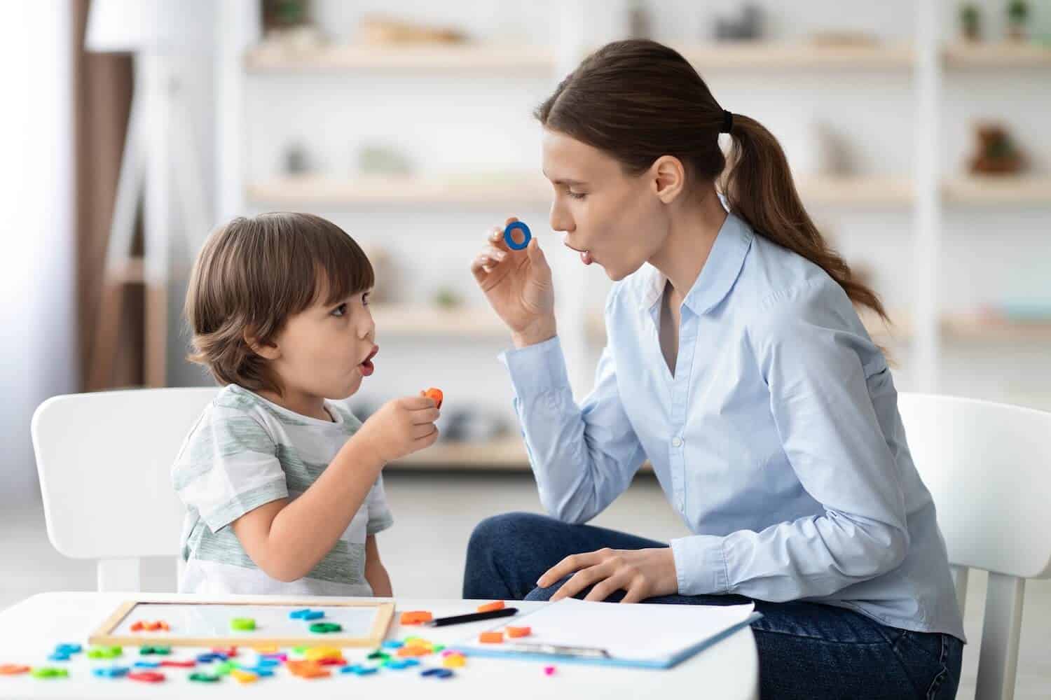 Seattle speech therapist helping boy with speech articulation