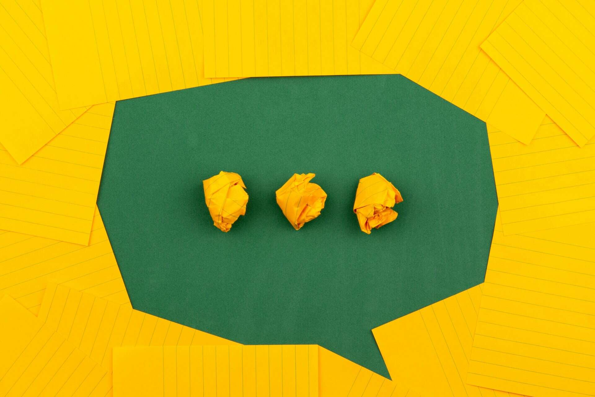 Speech bubble yellow